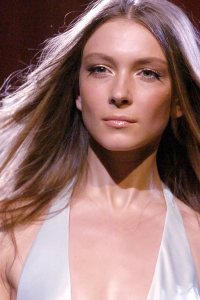 Look 14